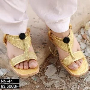 Tilla Chappal